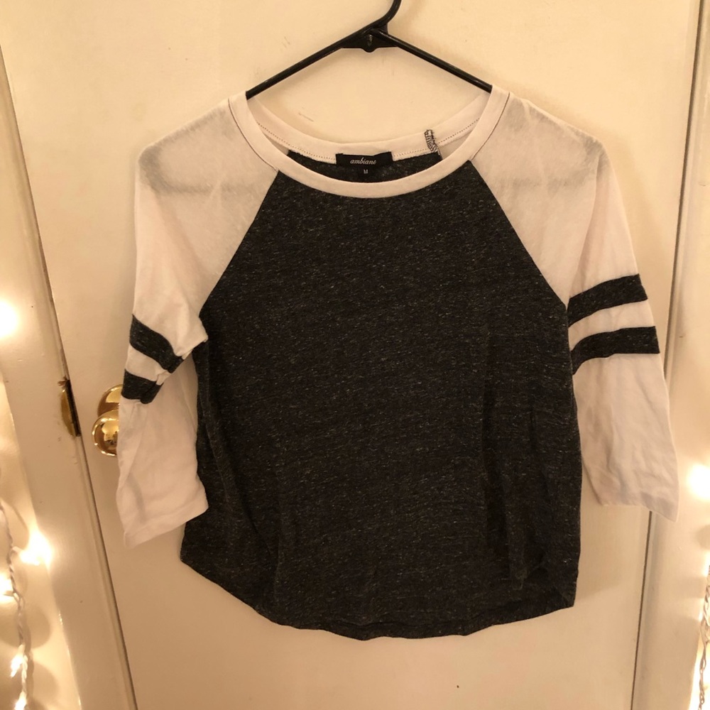 Quarter-sleeve baseball tee